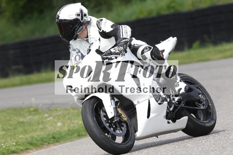 Archiv-2025/10 23.04.2025 Cornu Master School ADR/rot-rouge/10